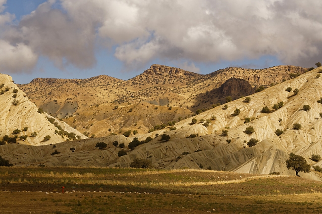 Tâq-e Bostân-Sur la route-031